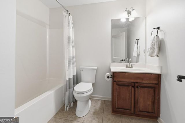 411 Royal Crescent Lane E, Canton, GA 30115