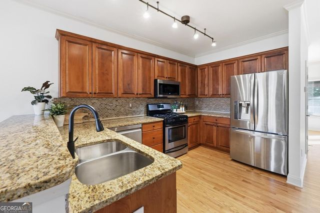 411 Royal Crescent Lane E, Canton, GA 30115