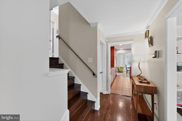 135 CLOVER HILL LN, Wayne, PA 19087
