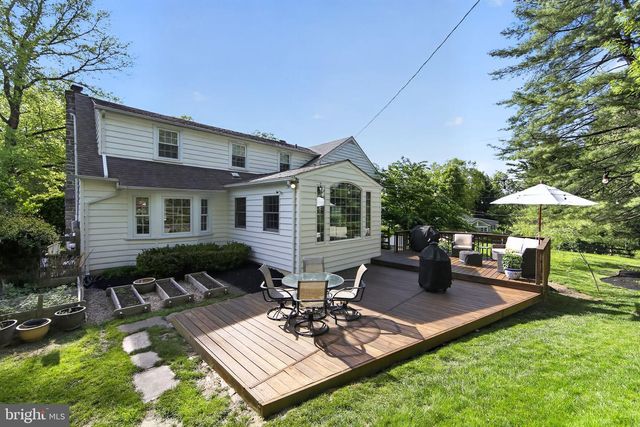 135 CLOVER HILL LN, Wayne, PA 19087