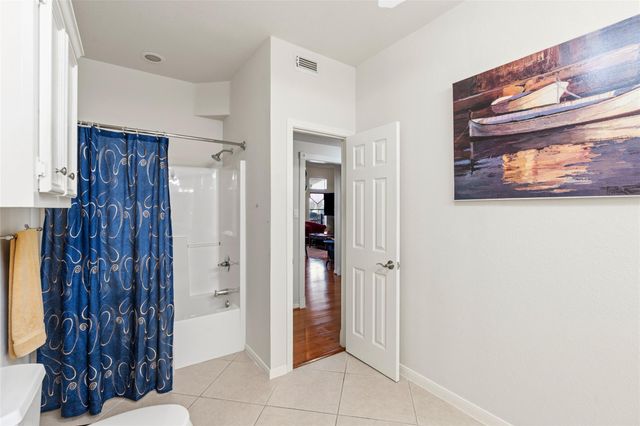 5 S Pintail Street, La Marque, TX 77568