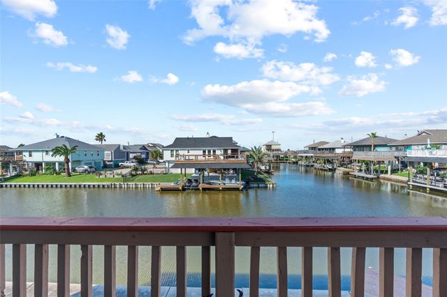 5 S Pintail Street, La Marque, TX 77568