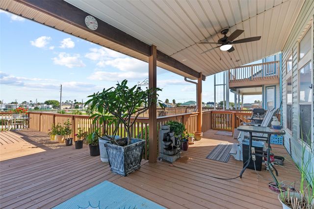 5 S Pintail Street, La Marque, TX 77568
