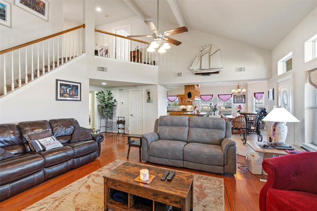 5 S Pintail Street, La Marque, TX 77568