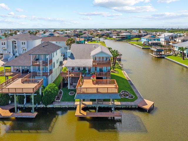 5 S Pintail Street, La Marque, TX 77568