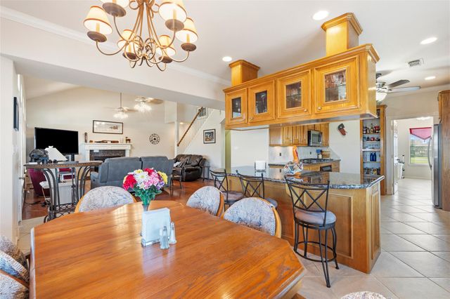 5 S Pintail Street, La Marque, TX 77568