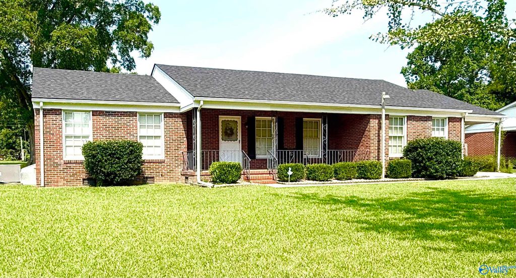 1723 Dianne Street SW, Decatur, AL 35601
