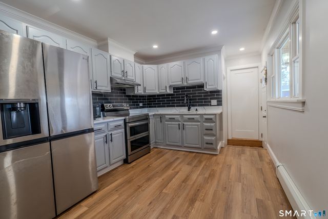 24 Park Lane West, New Milford, CT 06776