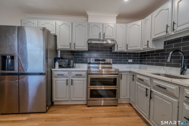 24 Park Lane West, New Milford, CT 06776