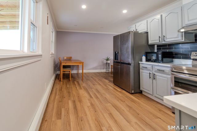 24 Park Lane West, New Milford, CT 06776