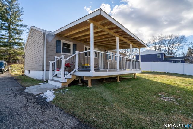 24 Park Lane West, New Milford, CT 06776