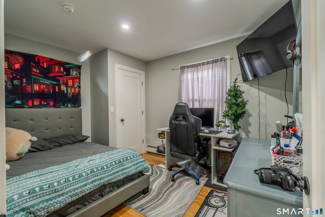 24 Park Lane West, New Milford, CT 06776