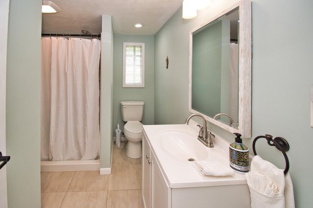 70041 Beach Drive, Ontwa Twp, MI 49112