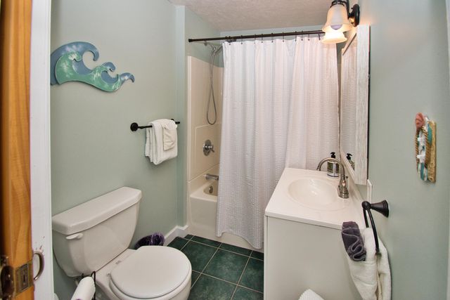 70041 Beach Drive, Ontwa Twp, MI 49112