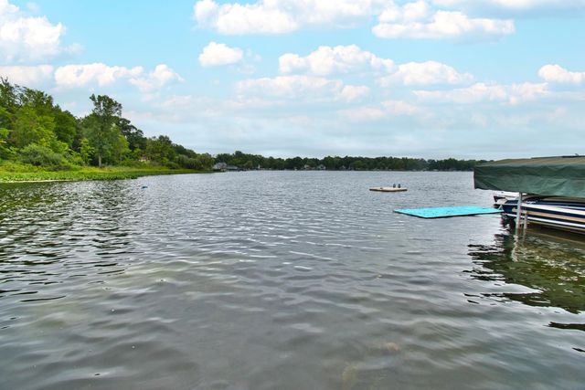 70041 Beach Drive, Ontwa Twp, MI 49112