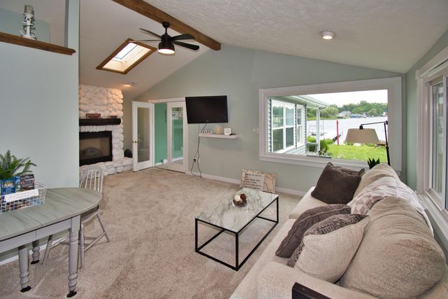 70041 Beach Drive, Ontwa Twp, MI 49112