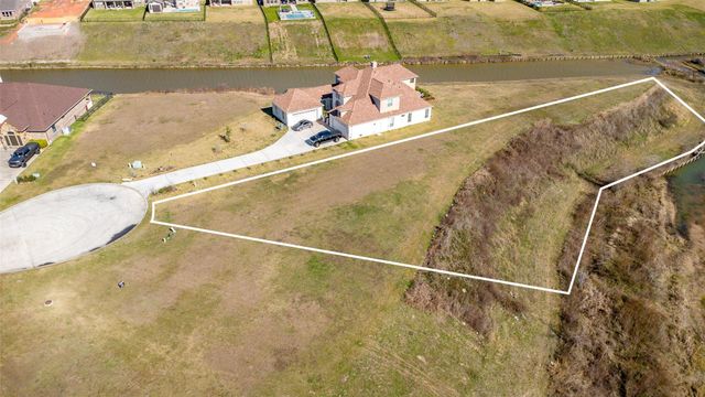 10 Waterstone Court, Montgomery, TX 77356