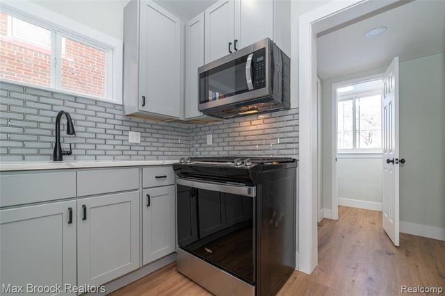 3266 Collingwood Street, Detroit, MI 48206