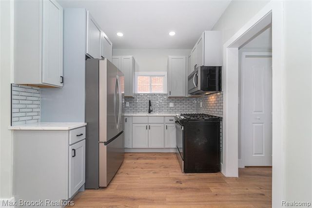 3266 Collingwood Street, Detroit, MI 48206