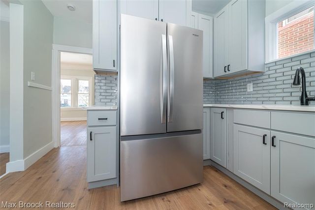 3266 Collingwood Street, Detroit, MI 48206