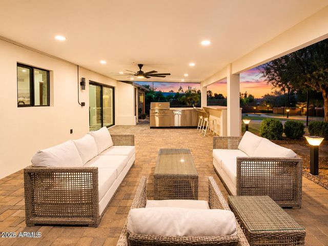 11601 N 64TH Place, Scottsdale, AZ 85254