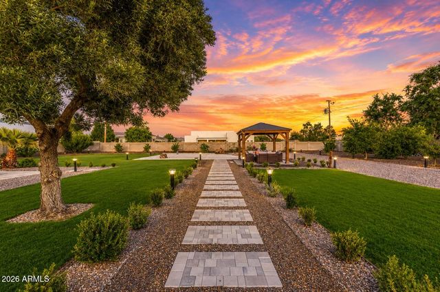 11601 N 64TH Place, Scottsdale, AZ 85254