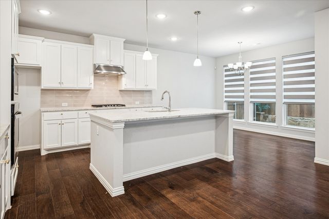 3905 Dame Ragnel Drive, Lewisville, TX 75056