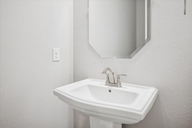 3905 Dame Ragnel Drive, Lewisville, TX 75056