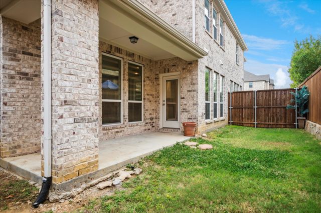 3905 Dame Ragnel Drive, Lewisville, TX 75056