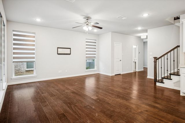 3905 Dame Ragnel Drive, Lewisville, TX 75056