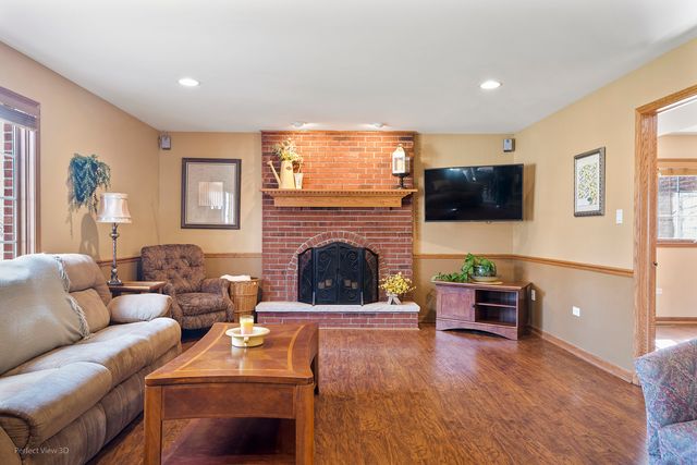 19813 Clare Drive, Tinley Park, IL 60487