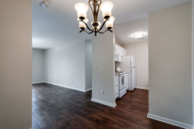 514 N Petway St Apt 305, Franklin, TN 37064