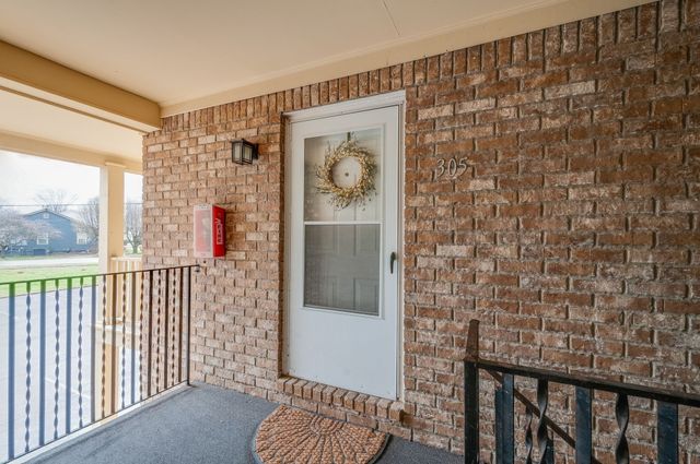 514 N Petway St Apt 305, Franklin, TN 37064