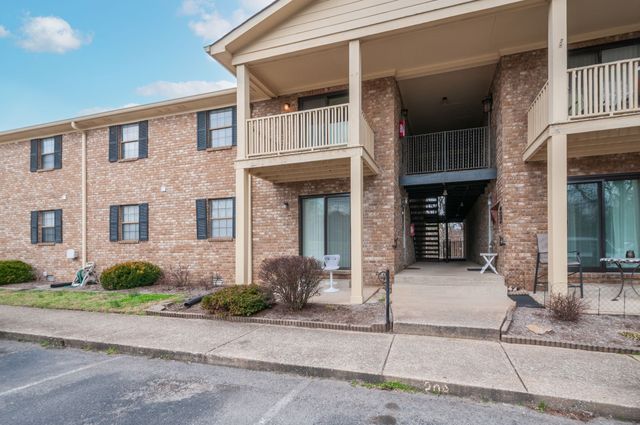 514 N Petway St Apt 305, Franklin, TN 37064