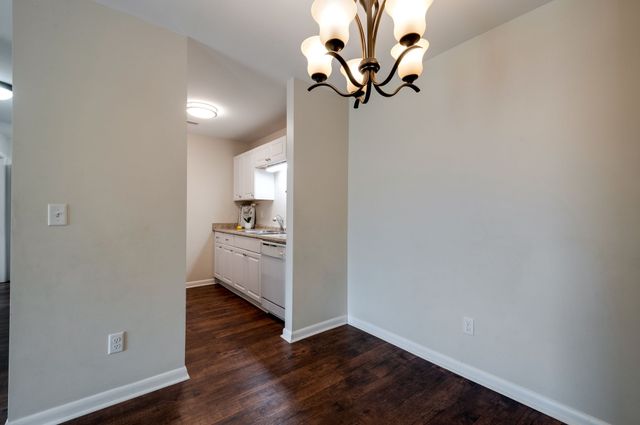 514 N Petway St Apt 305, Franklin, TN 37064