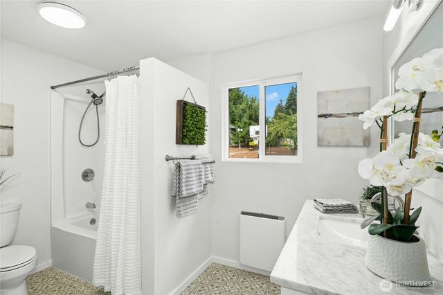 1572 NE 170th Street, Shoreline, WA 98155