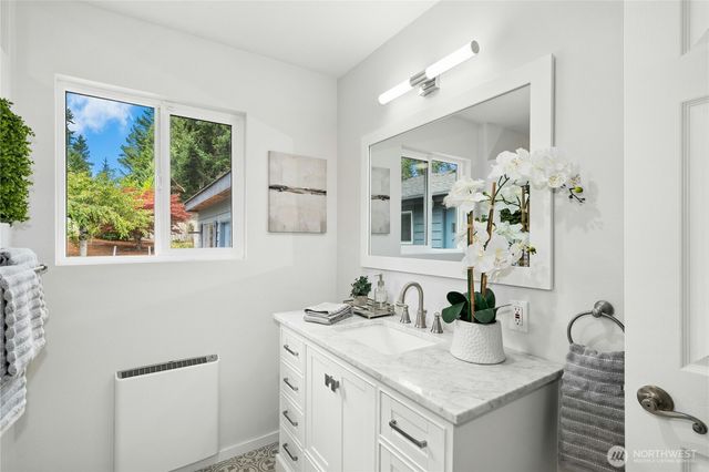 1572 NE 170th Street, Shoreline, WA 98155