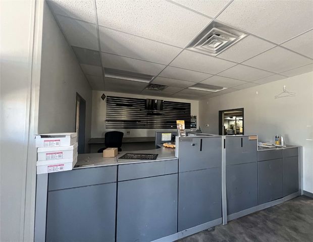 2900 6th Street SW Lease, Cedar Rapids, IA 52404