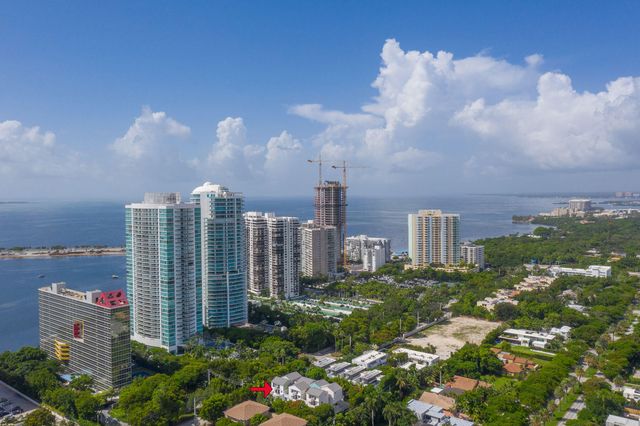 2100 Brickell Avenue 305, Miami, FL 33129