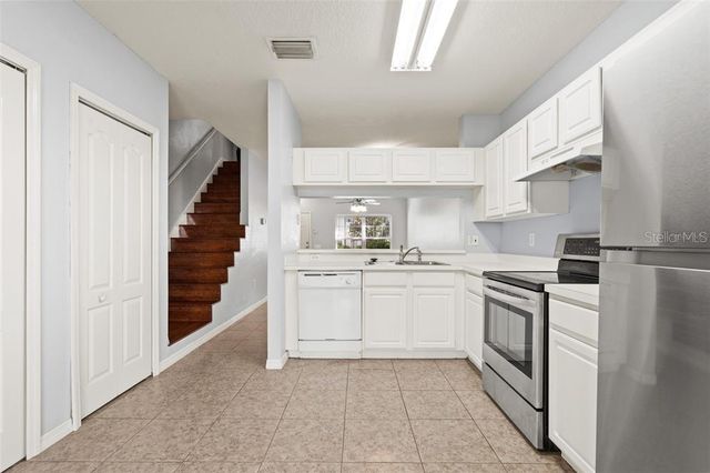 2369 LAKE WOODBERRY CIRCLE, Brandon, FL 33510