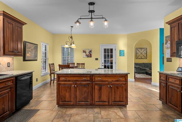 5039 TAMMY LANE, Hueytown, AL 35023