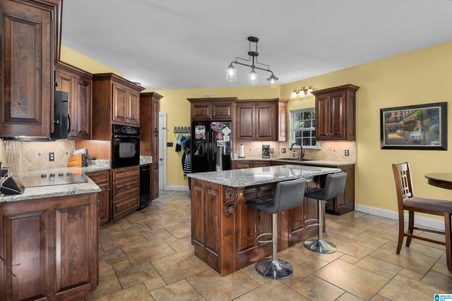 5039 TAMMY LANE, Hueytown, AL 35023