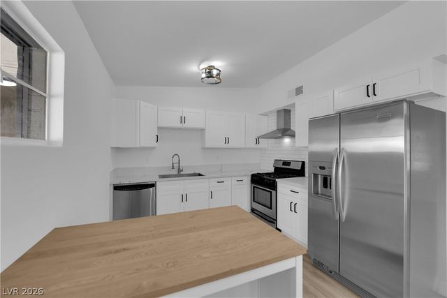 212 North Minnesota Street, Las Vegas, NV 89107
