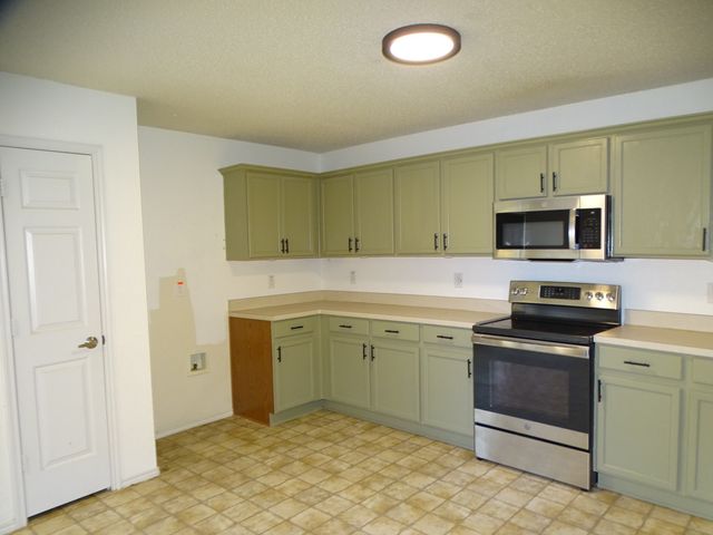 5428 Maverick Drive, Grand Prairie, TX 75052