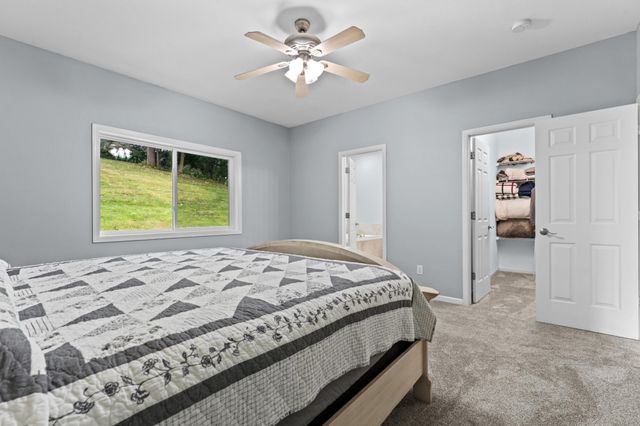 816 Southern Woods Place SW, Rochester, MN 55902