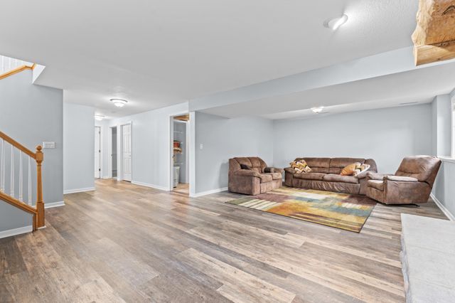 816 Southern Woods Place SW, Rochester, MN 55902