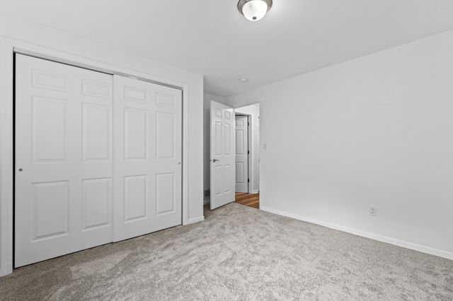 816 Southern Woods Place SW, Rochester, MN 55902