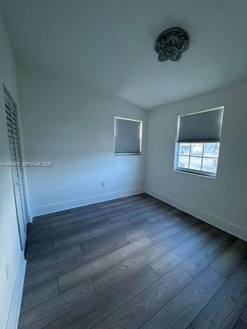 4221 SW 39th St, West Park, FL 33023