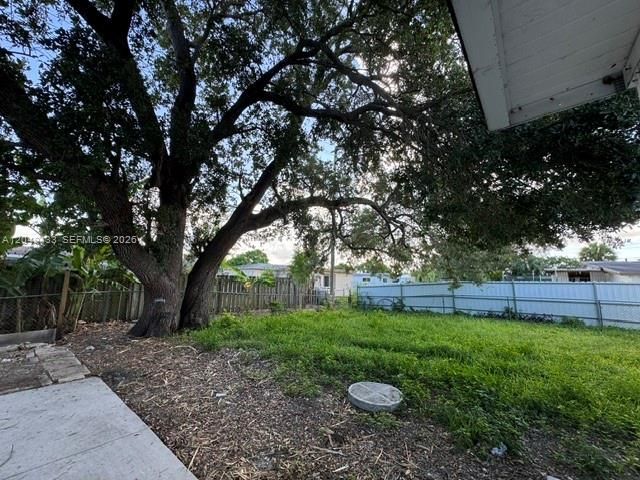 4221 SW 39th St, West Park, FL 33023
