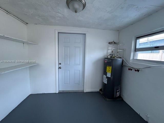 4221 SW 39th St, West Park, FL 33023